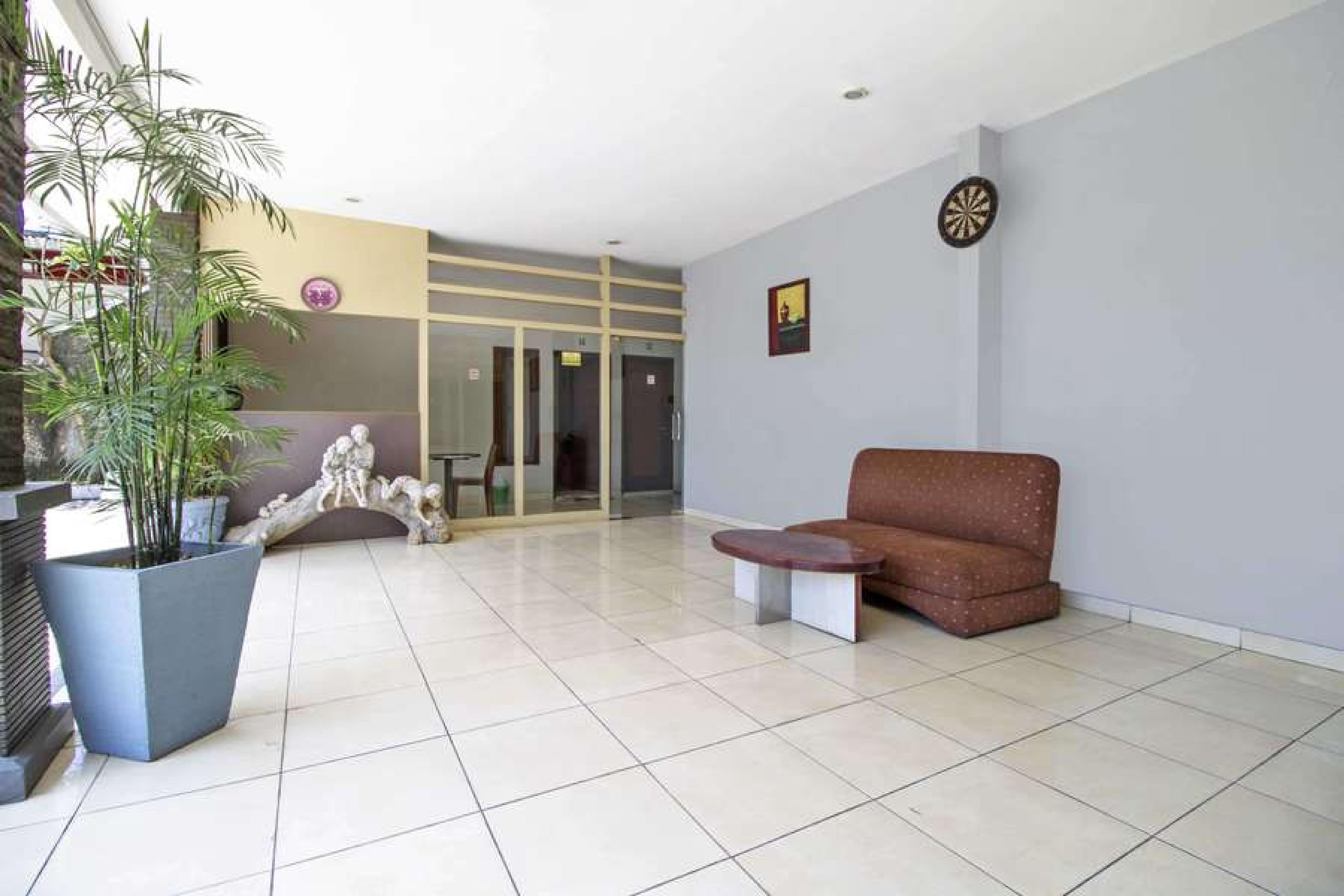 Hotel Reddoorz @ Pangeran Antasari 2 Cilandak  Zewnętrze zdjęcie