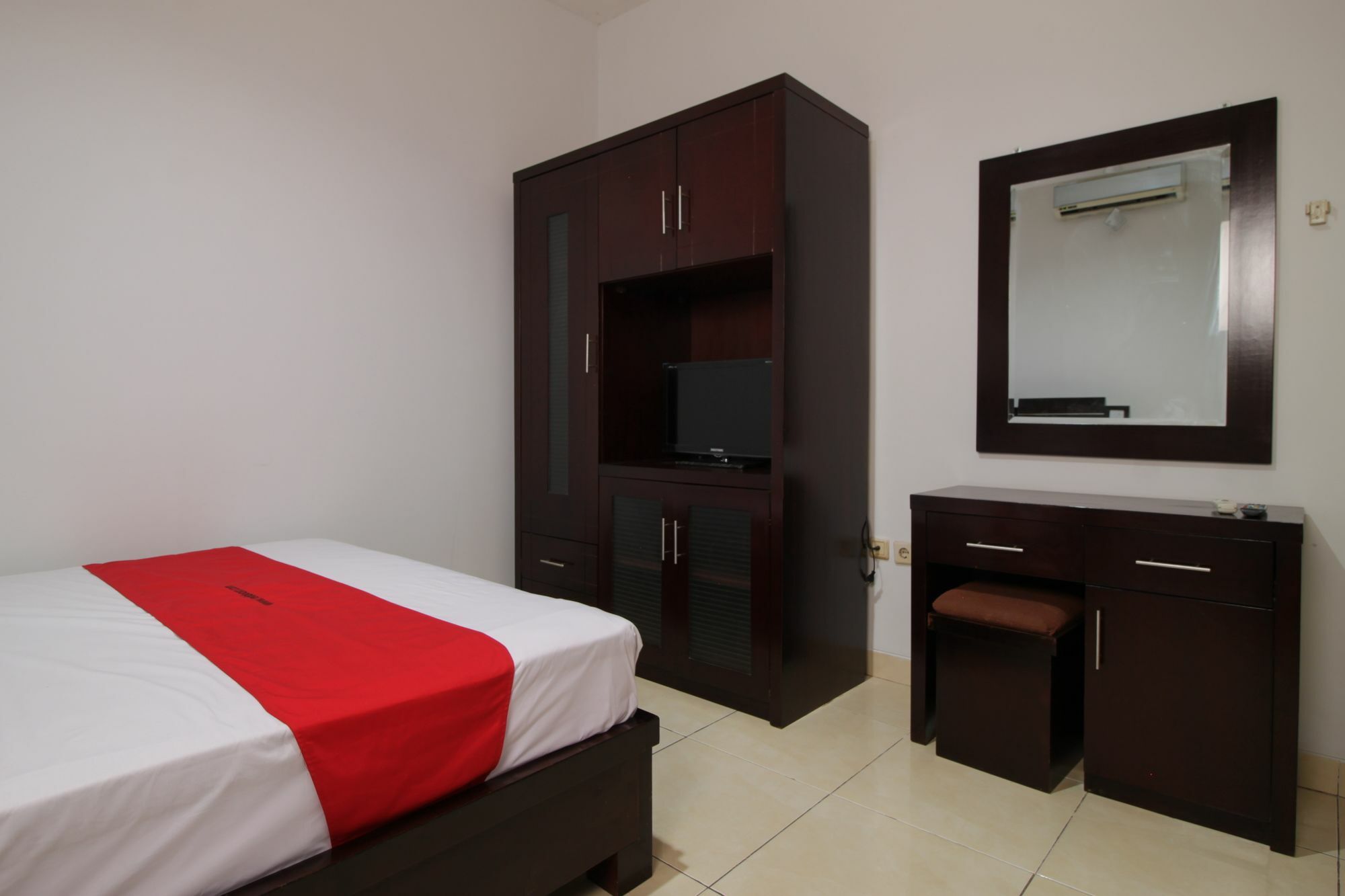 Hotel Reddoorz @ Pangeran Antasari 2 Cilandak  Zewnętrze zdjęcie