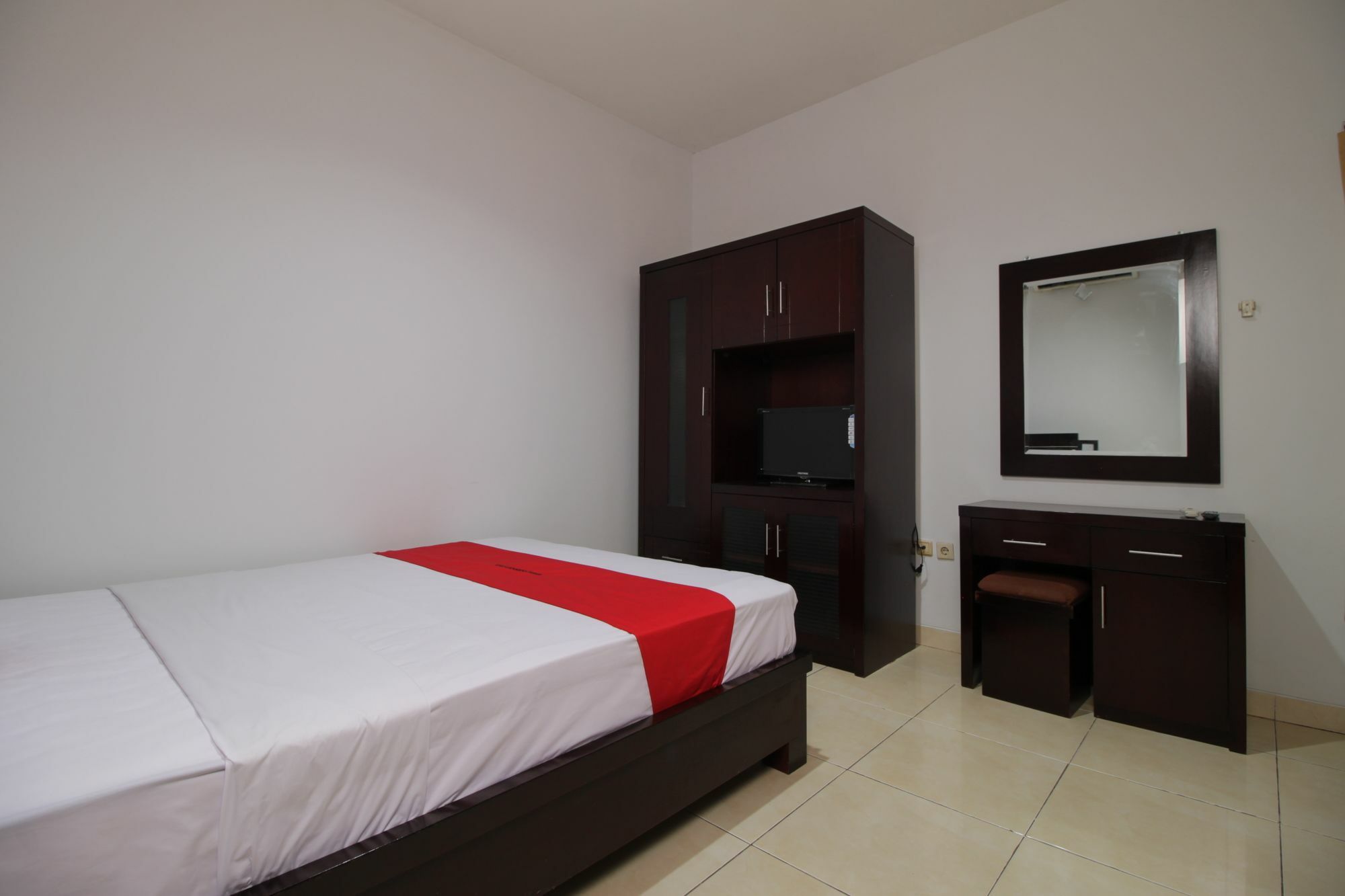 Hotel Reddoorz @ Pangeran Antasari 2 Cilandak  Zewnętrze zdjęcie